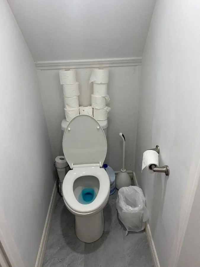 Guest house Double Room With Shared Bathroom 536B Toronto Canada