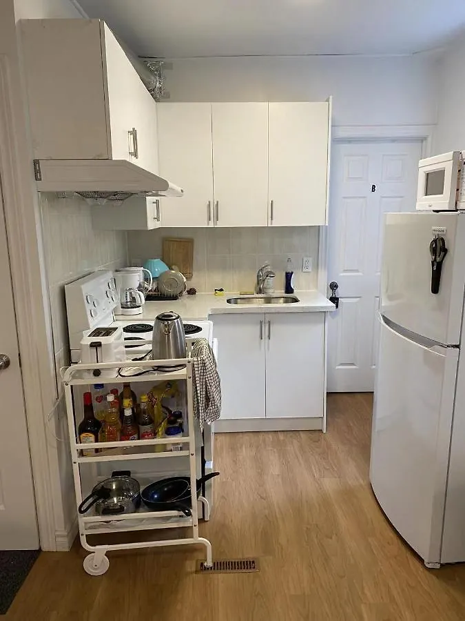 Double Room With Shared Bathroom 536B Toronto 0*,