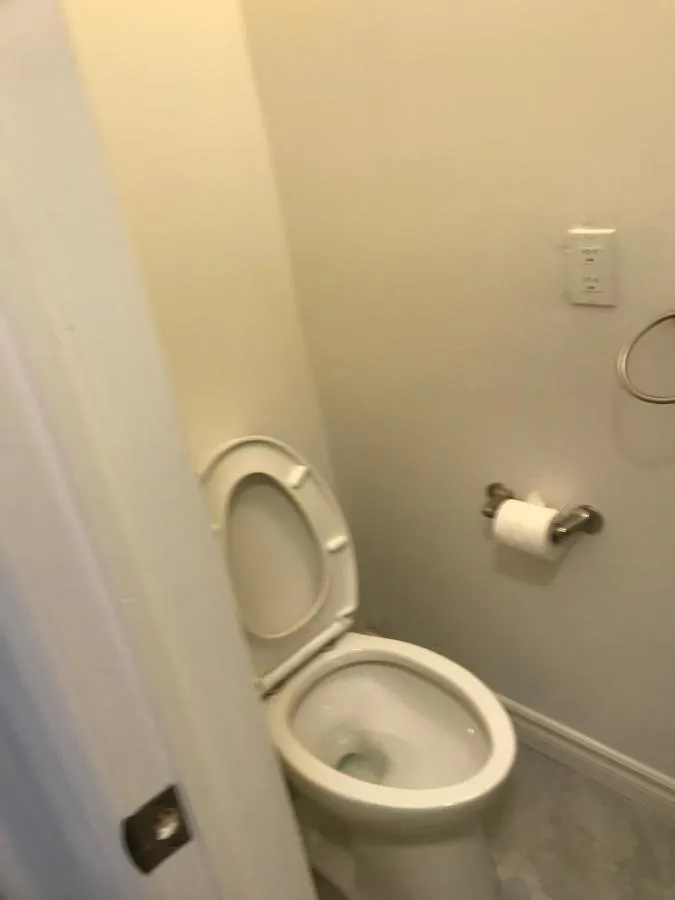 Double Room With Shared Bathroom 536B Toronto Guest house