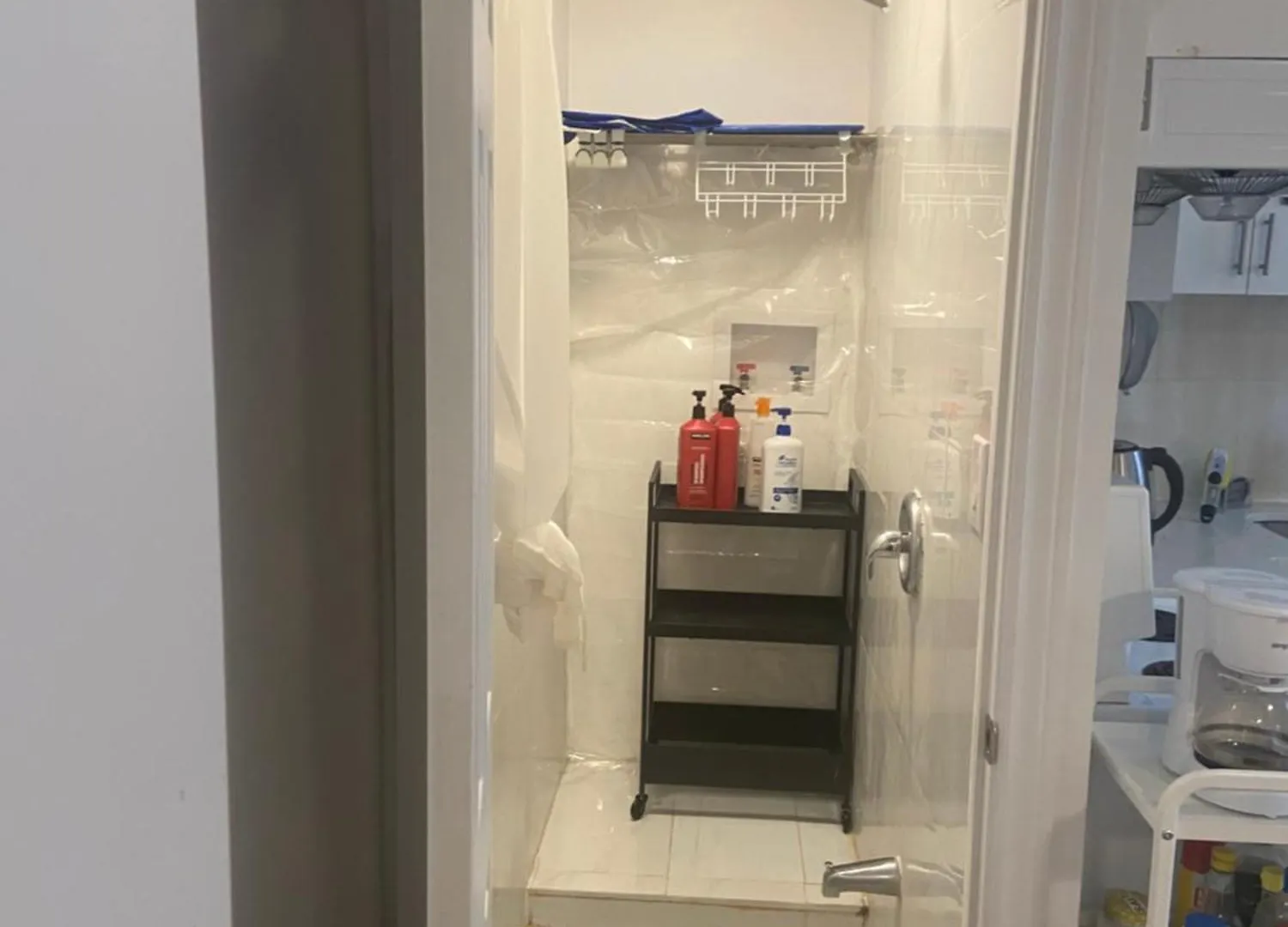 Guest house Double Room With Shared Bathroom 536B Toronto